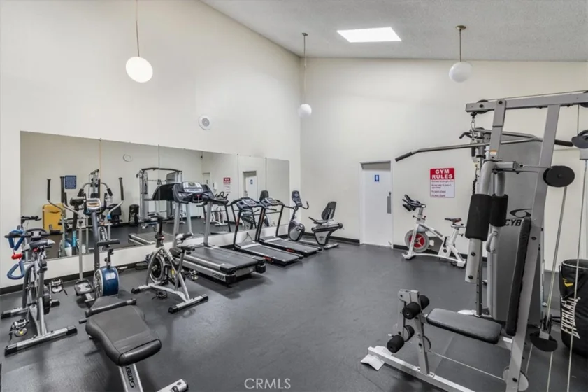 278 N Wilshire #129 photo 34