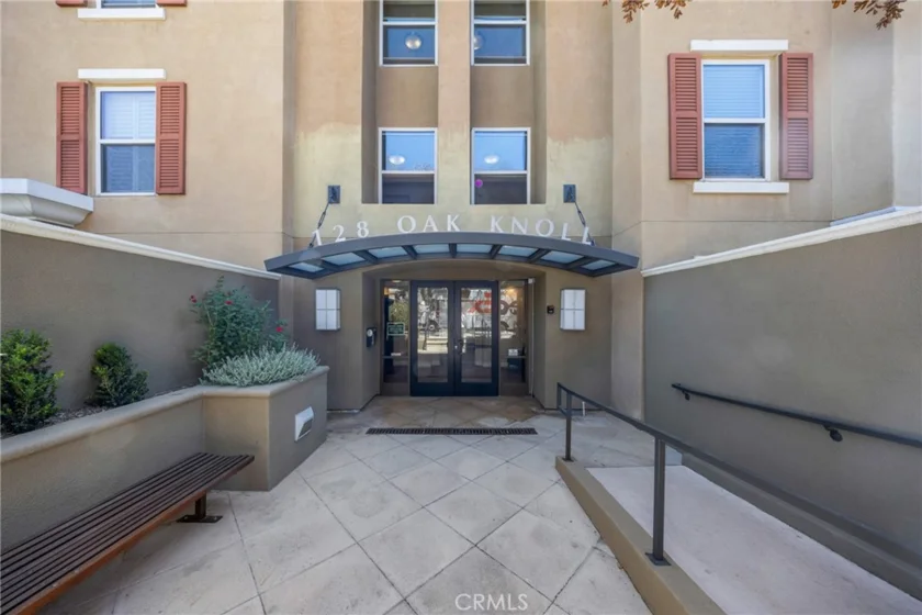 128 N Oak Knoll #111 photo 5