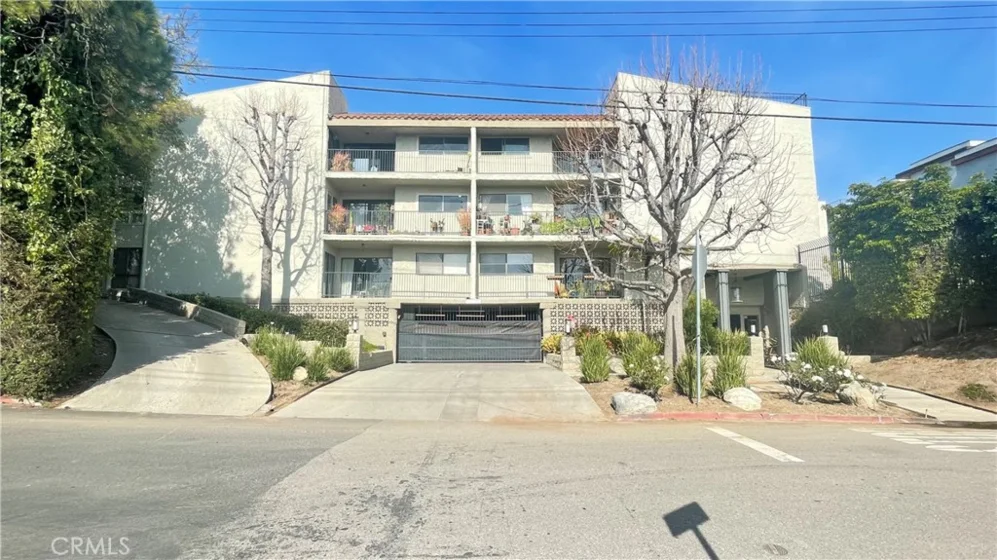 2929 Waverly Drive #213 photo 1