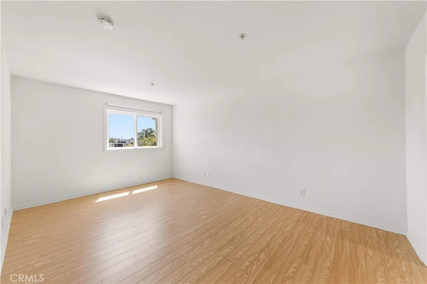 64 N Mar Vista Avenue #327 photo 18
