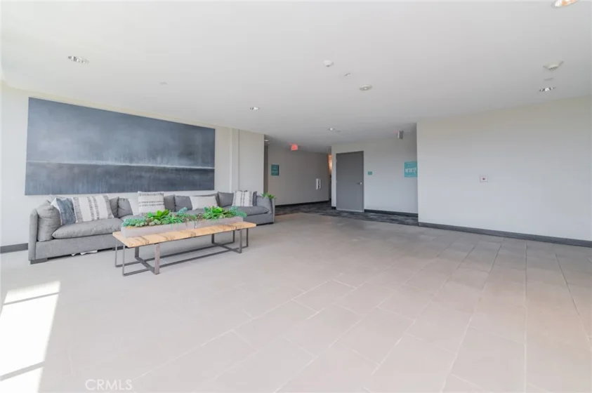 2414 Nolita photo 23