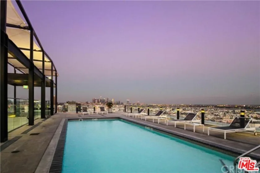 3810 Wilshire Boulevard #1911 photo 22