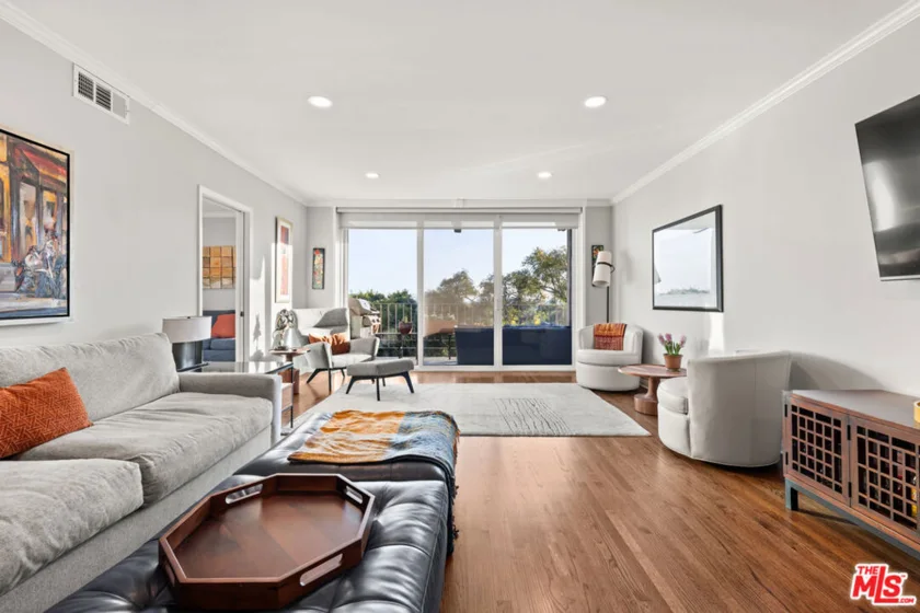 874 Hammond Street #19 photo 1