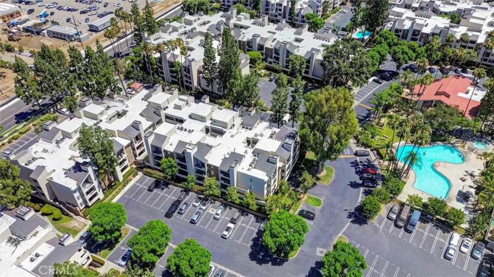 5545 Canoga Avenue #220 photo 43