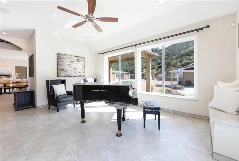 26045 Lucille Circle photo 10