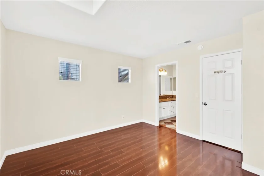 39909 Via Castana photo 8