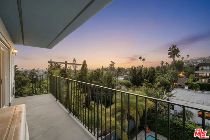 7560 Hollywood Boulevard #310 photo 1
