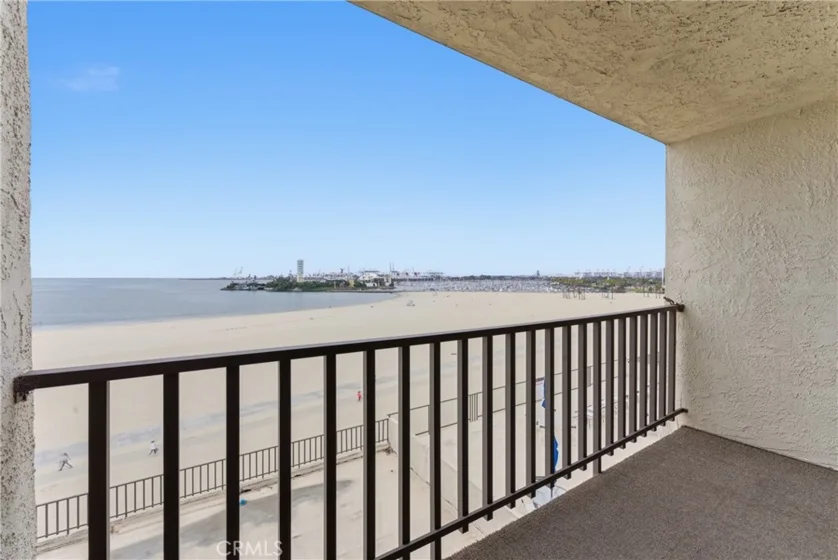 1140 E Ocean photo 28