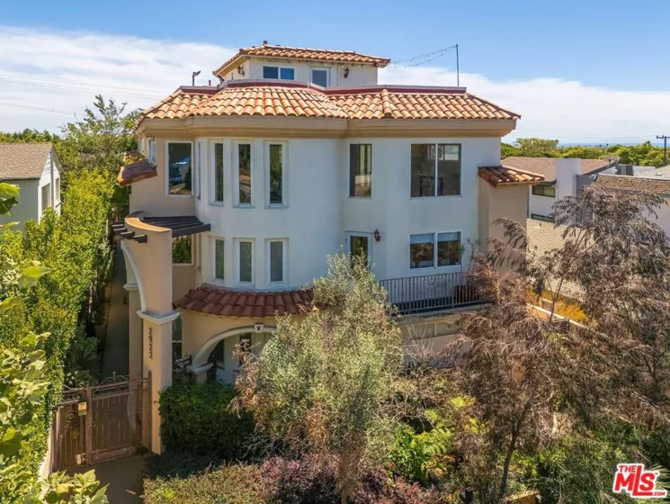 2922 Montana Avenue #D photo 1