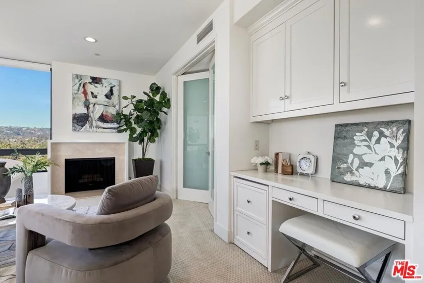 10350 Wilshire Boulevard #1102 photo 36