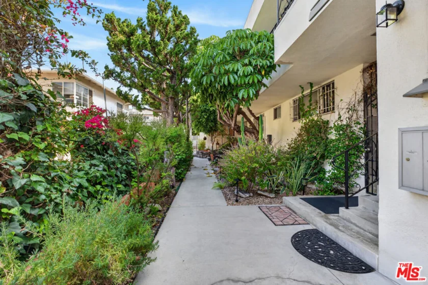 4563 Finley Avenue #3 photo 24