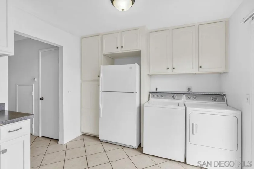 888 Cherrywood #Unit 3 photo 10