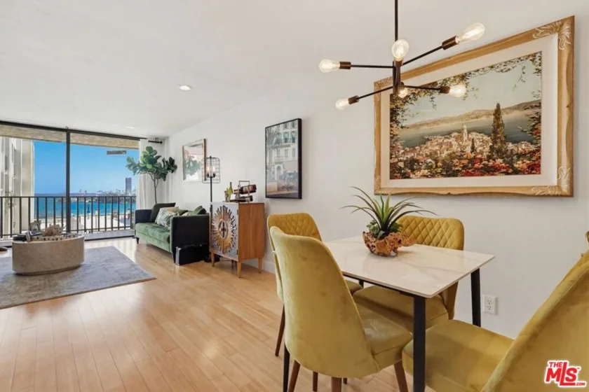 1140 E Ocean Boulevard #220 photo 3