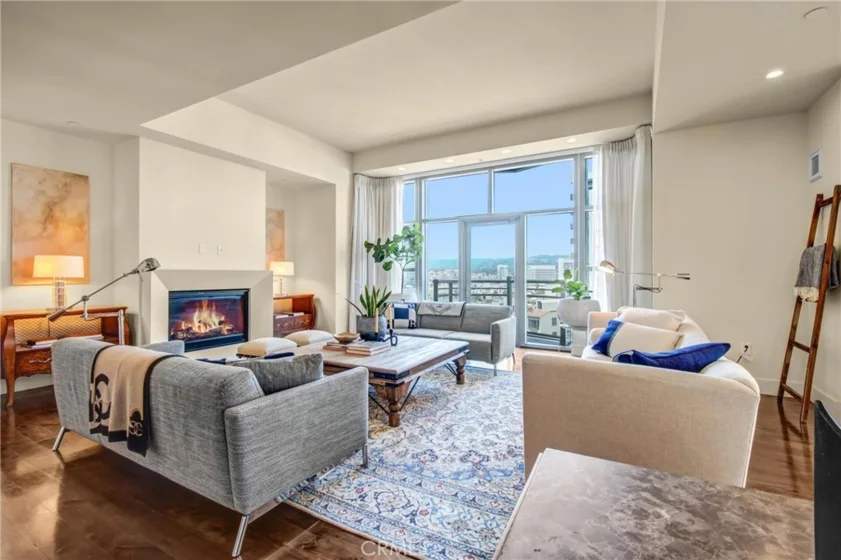 10776 Wilshire Boulevard #901 photo 2