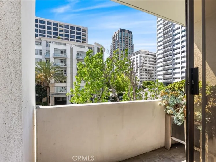 10660 Wilshire Boulevard #302 photo 27