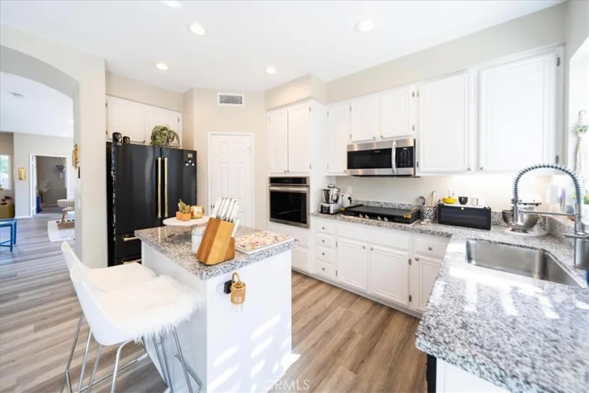 30940 Branford photo 5