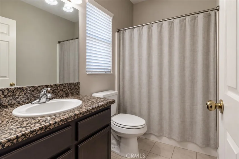 1136 N Euclid #14 photo 10