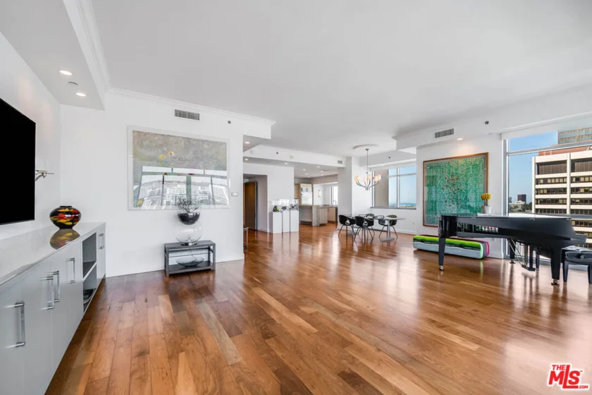 10800 Wilshire Boulevard #1101 photo 13