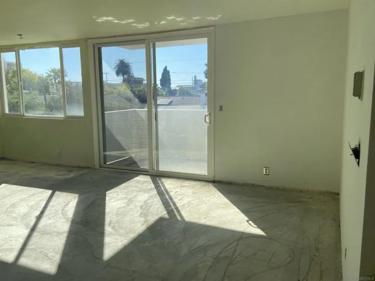 1907 Robinson Avenue #309 photo 1