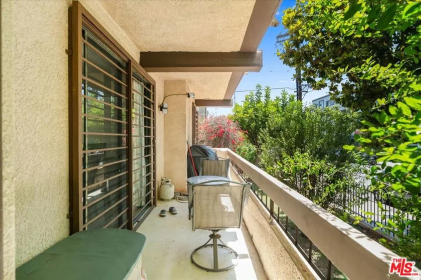 14923 Moorpark Street #101 photo 18