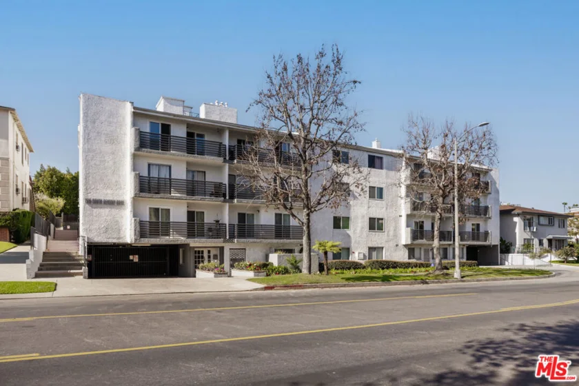1515 S Beverly Drive #202 photo 22