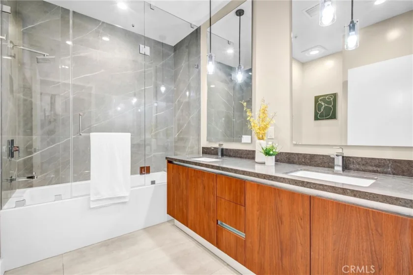 388 Cordova Street #710 photo 15