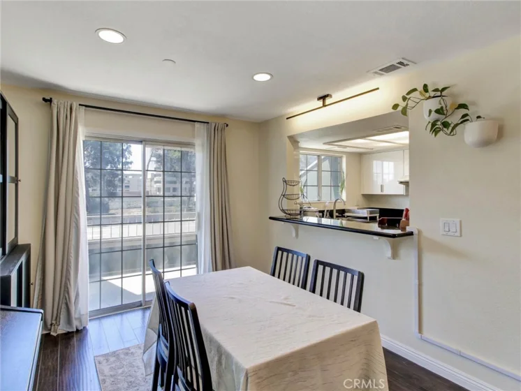 379 N Mentor Avenue #1 photo 22