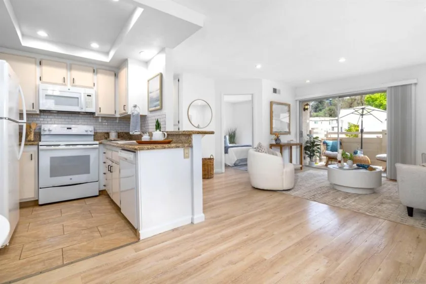 8811 Gilman Drive #H photo 4