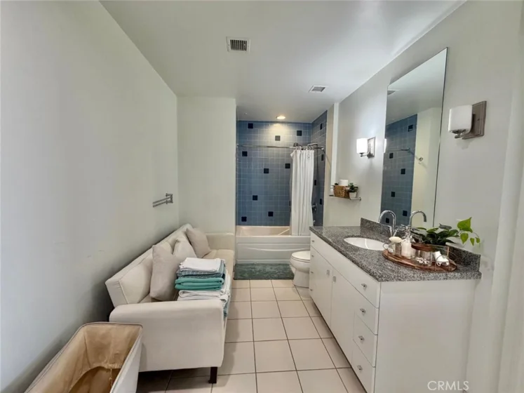 1100 Wilshire photo 10