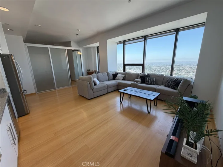 1100 Wilshire #2901 photo 35