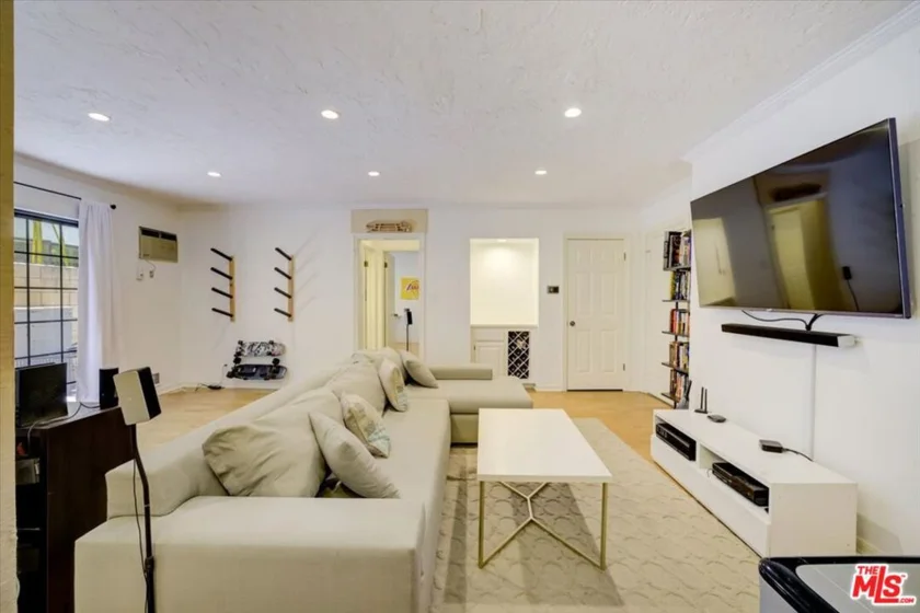 10655 Kinnard Avenue #101 photo 1