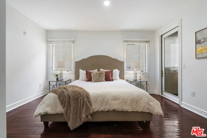 5057 Maplewood Avenue #202 photo 11