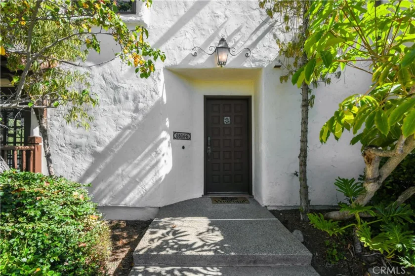 8614 Villa La Jolla Drive #6 photo 1