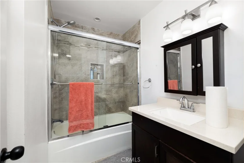 10757 Hortense #307 photo 15