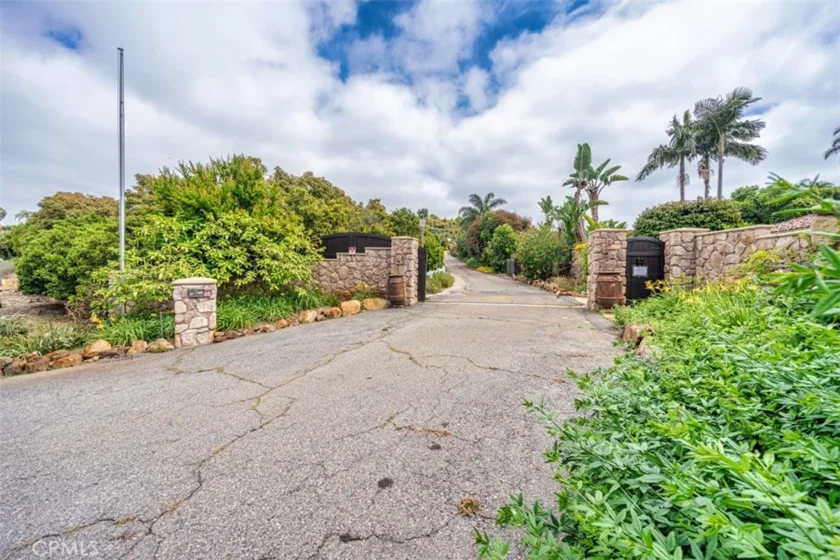 24405 Fuerte Road photo 3