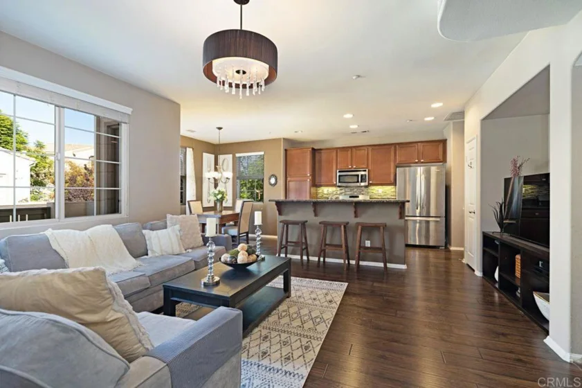 44892 Athel Way photo 1
