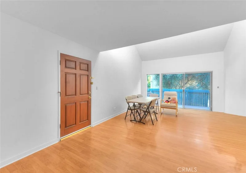 5700 Etiwanda #212 photo 9
