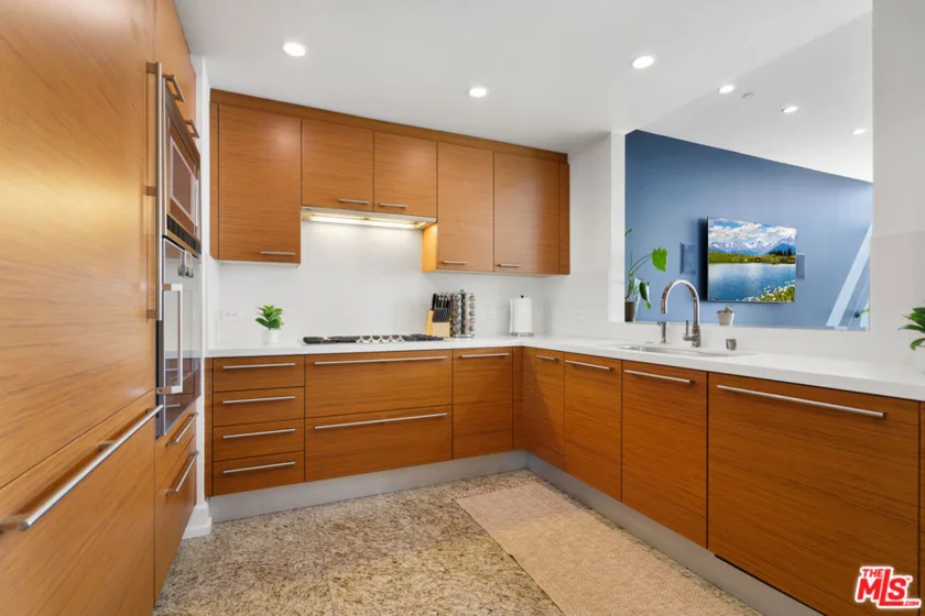 900 W Olympic Boulevard #32G photo 5