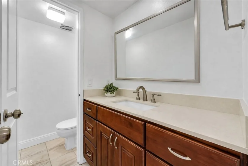 229 W Wilson Street #10 photo 18