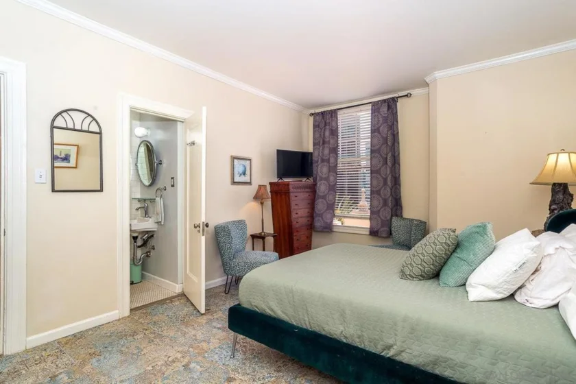 702 Ash Street #300 photo 19
