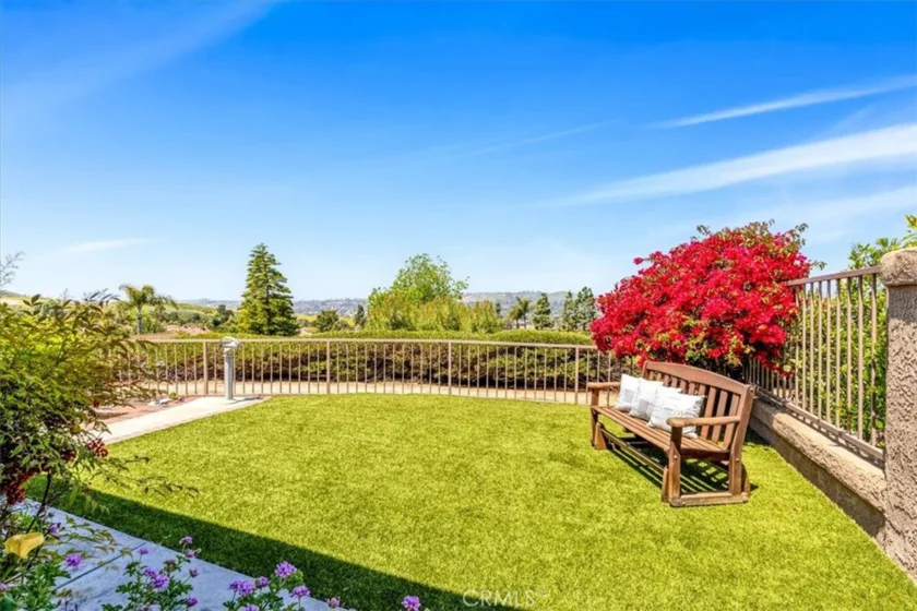 27545 Paseo Mimosa photo 1