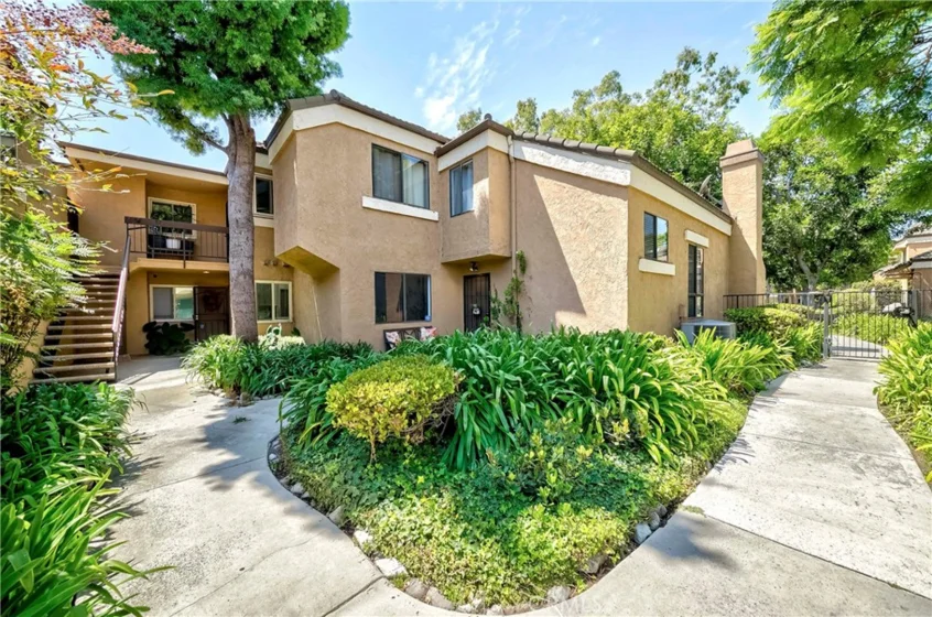 16911 Eastlake Lane #88 photo 1