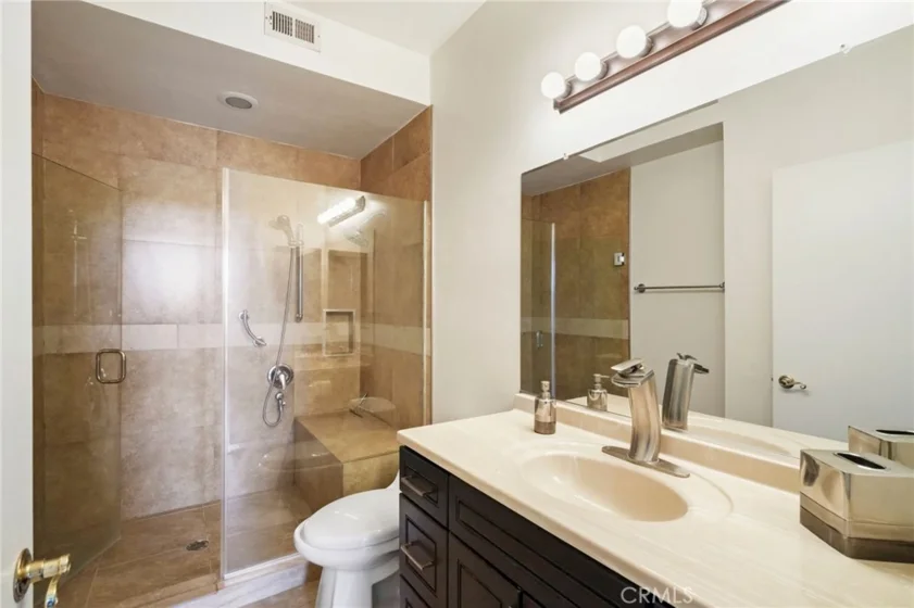 13331 Moorpark Street #216 photo 21