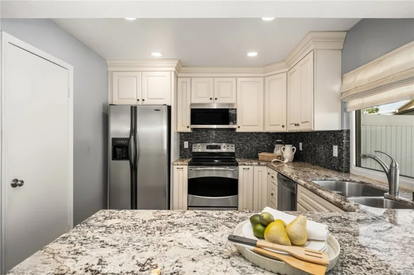 6931 Danvers Drive photo 17
