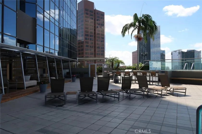 1100 Wilshire photo 6