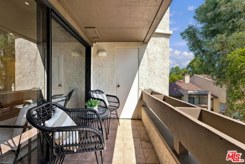 5800 Owensmouth Avenue #76 photo 26