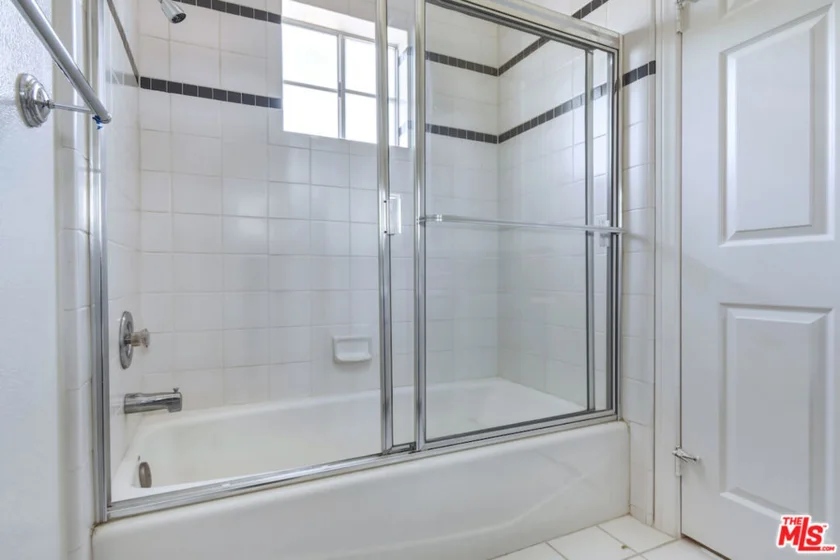 14570 Benefit Street #201 photo 32