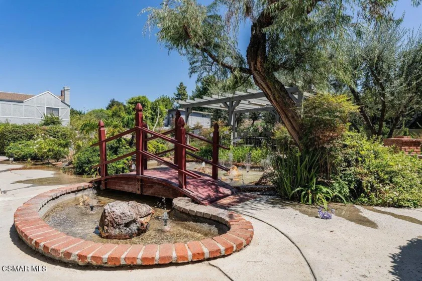 18102 Burbank Boulevard #29 photo 35