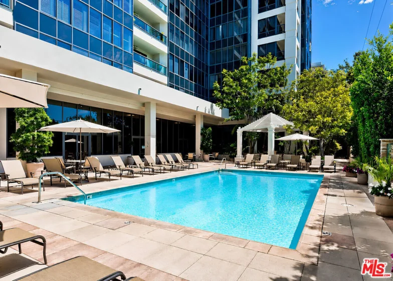 10724 Wilshire Boulevard #1607 photo 31