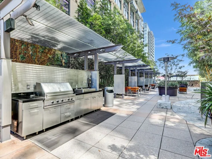 1111 S Grand Avenue #412 photo 38